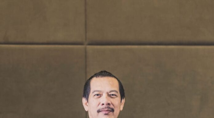 Kiprah Dr. Dadang Hermawan di ITB STIKOM Bali