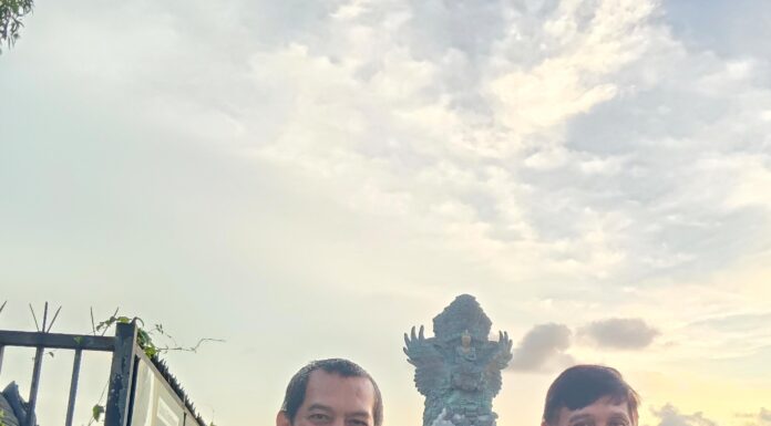 Persahabatan yang Mempunyai Misi Positif Dalam Kemaslahatan Umat : Dr. Dadang Hermawan dan Prof. Dr. Nurianto