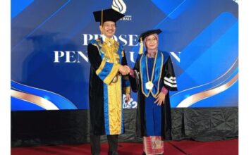 GURU BESAR PERDANAÂ ITB STIKOM BALI MENDUNIA SAMPAI KE THAILAND DAN FILIPINA