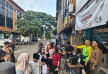 Sinergi Kebaikan Ramadan: Talitha Group Bersama ICMI CIDES dan Bank CIMB Niaga Berbagi Takjil untuk Masyarakat