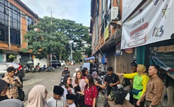 Sinergi Kebaikan Ramadan: Talitha Group Bersama ICMI CIDES dan Bank CIMB Niaga Berbagi Takjil untuk Masyarakat